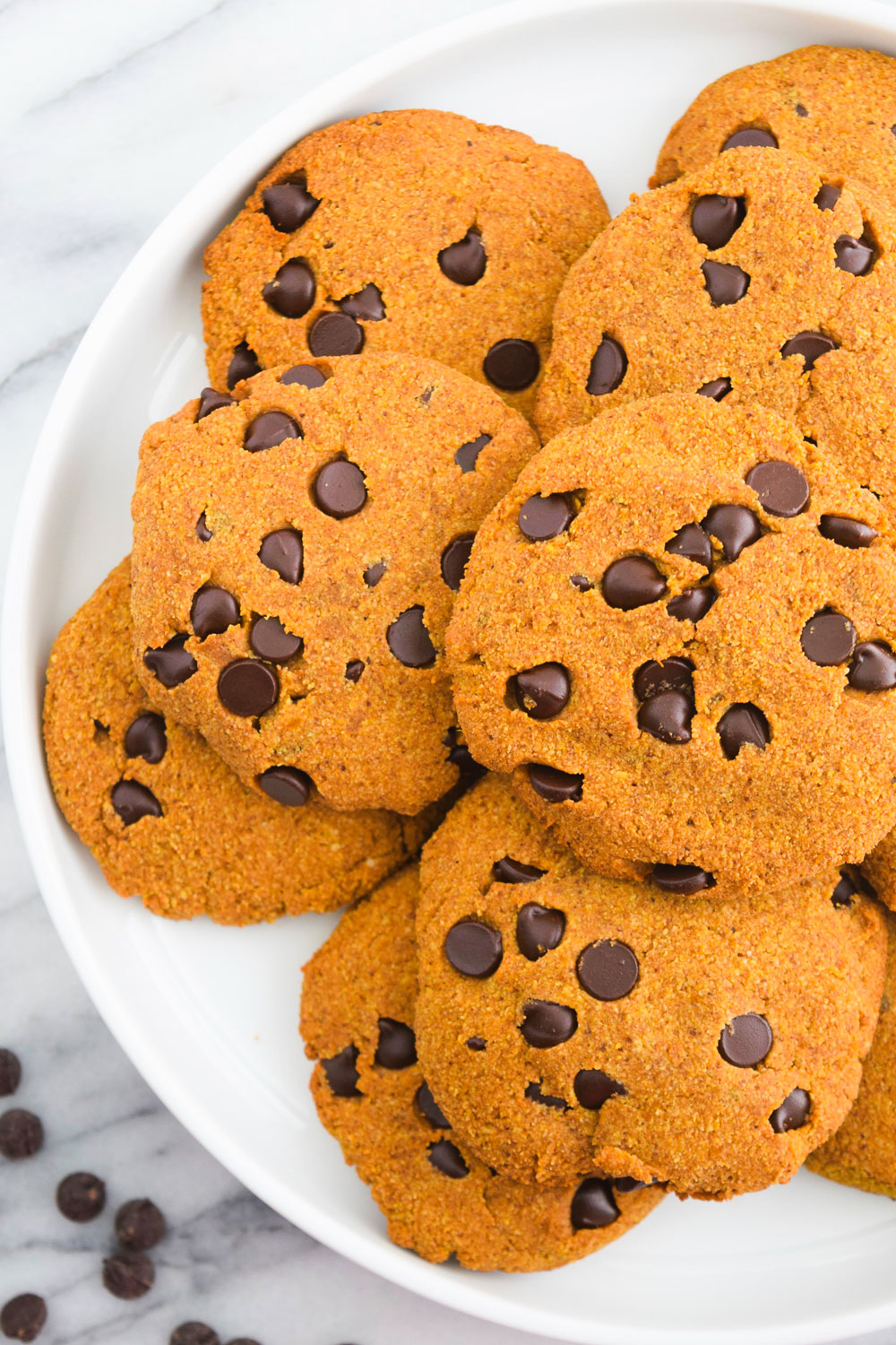 Vegan Pumpkin Spice Chocolate Chip Cookies