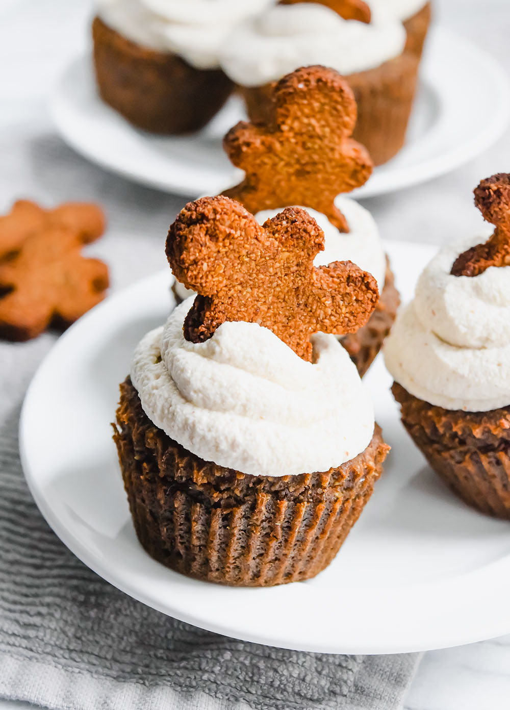 Vegan Gingerbread Cupcakes with Cream Cheese Frosting