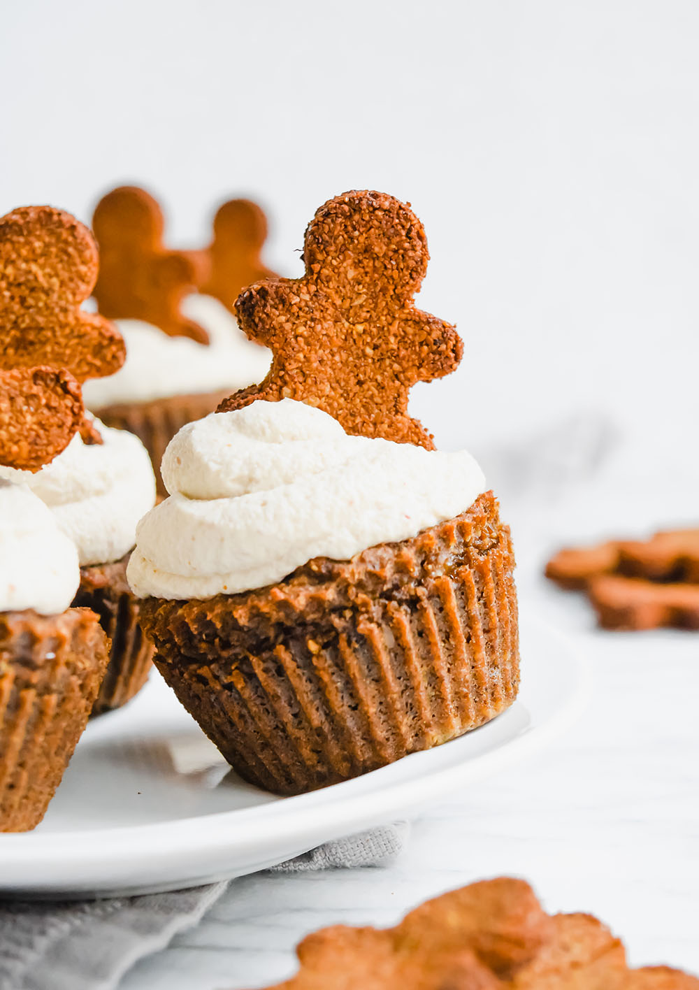 Vegan Gingerbread Cupcakes with Cream Cheese Frosting